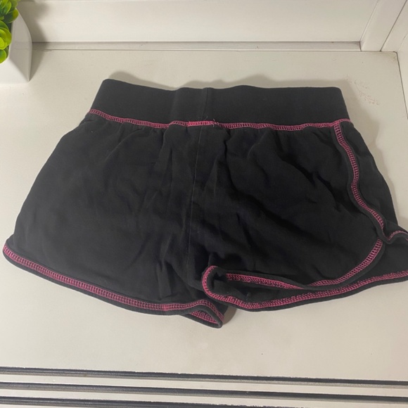 Hello Kitty Shorts - Picture 2 of 3